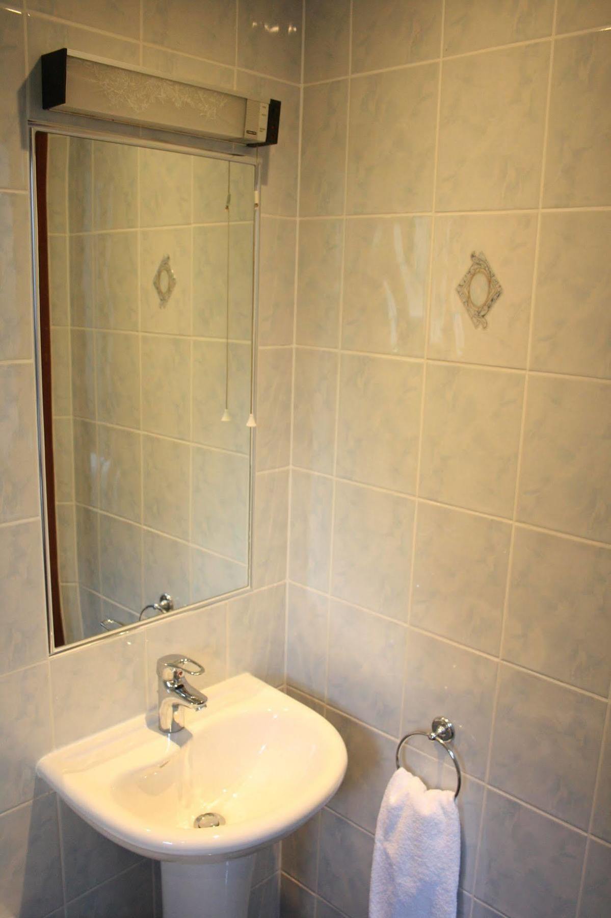Kings Paget Hotel West Drayton  Esterno foto