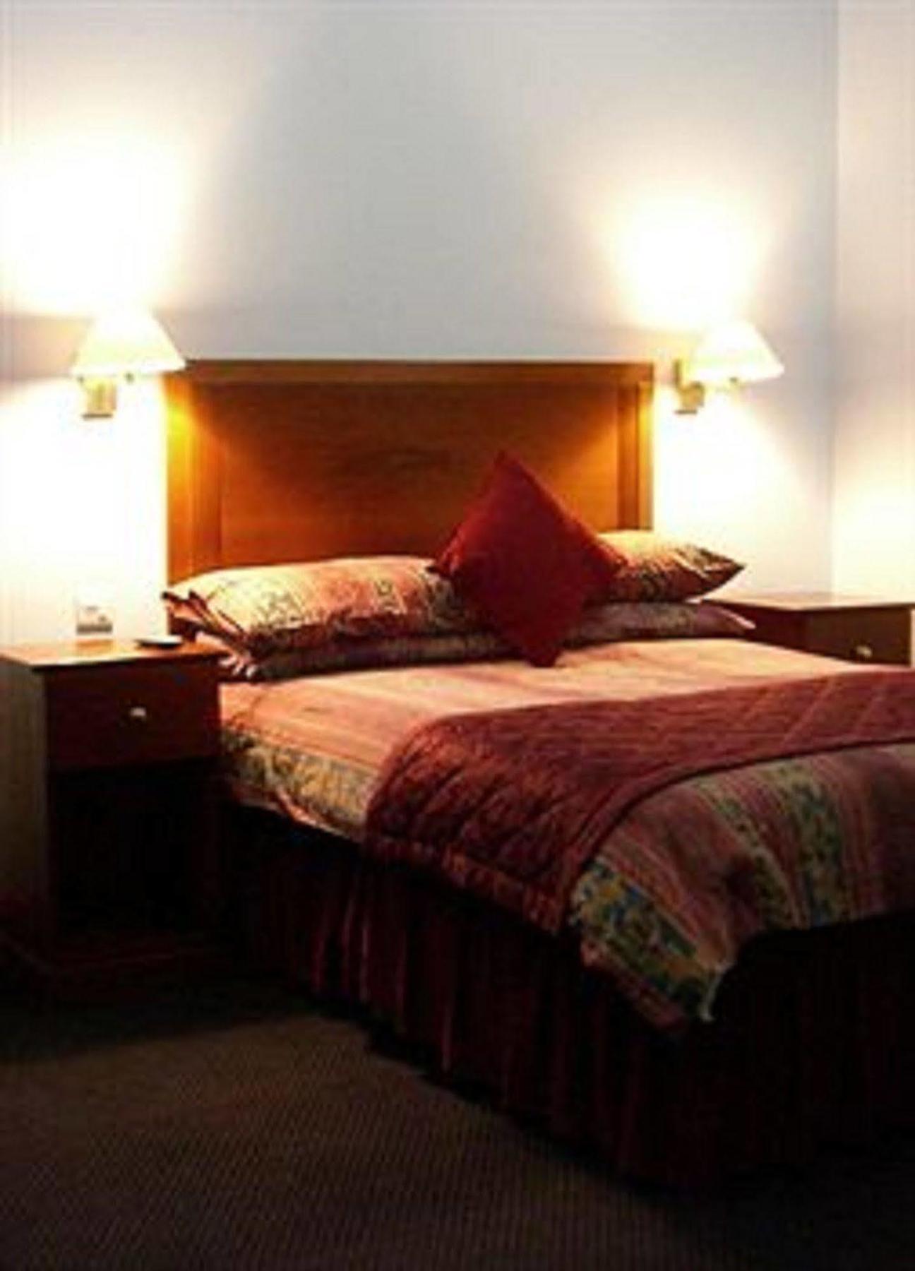 Kings Paget Hotel West Drayton  Esterno foto